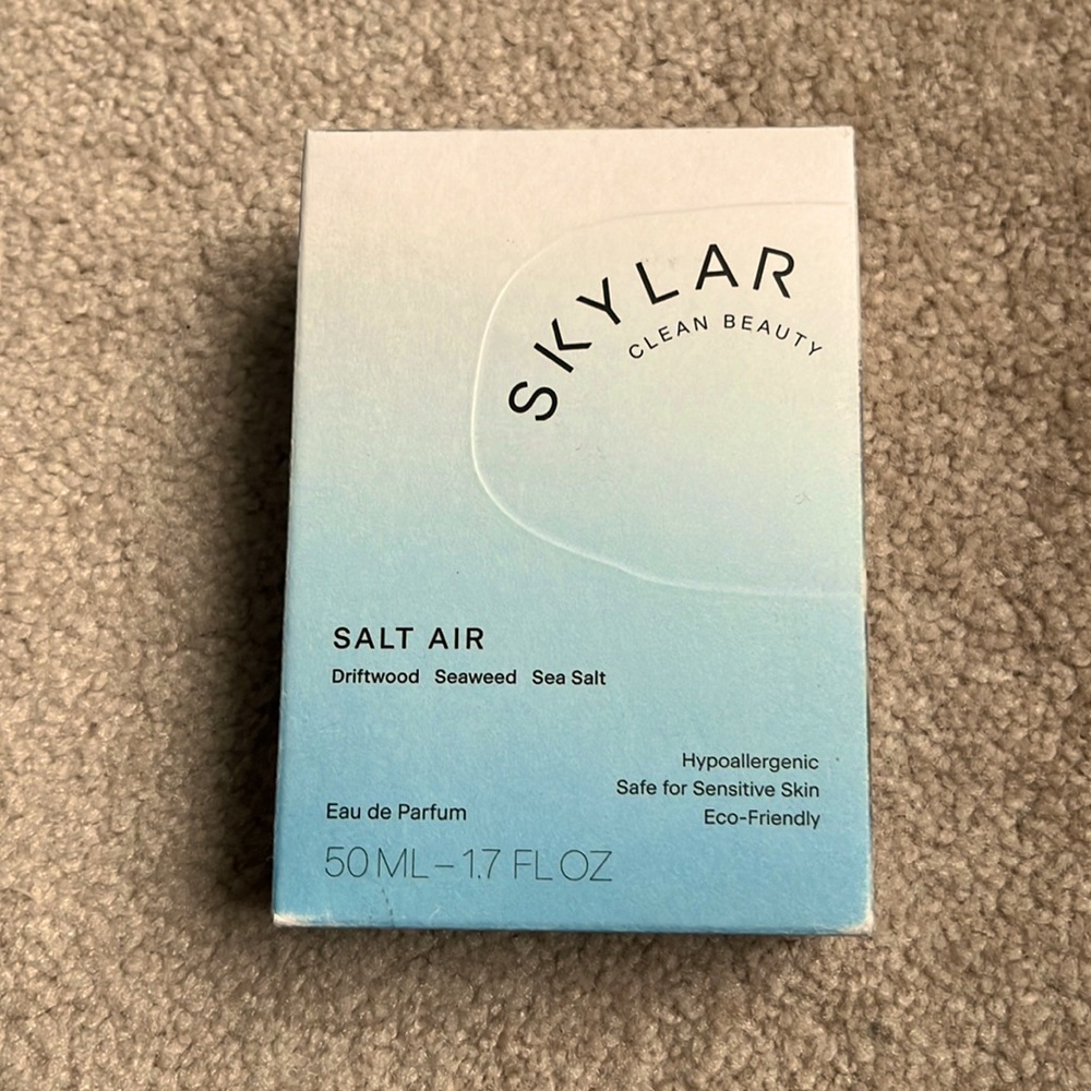 BNIB SKYLAR Eau de Parfum - Salt Air Scent 🤍
